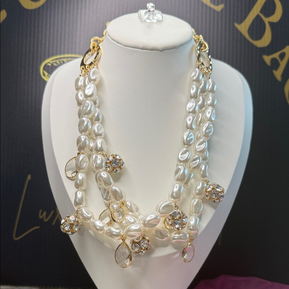 Lilly Pulitzer Resort White Dreamy Faux Pearl Pave Beads Gold Necklace New